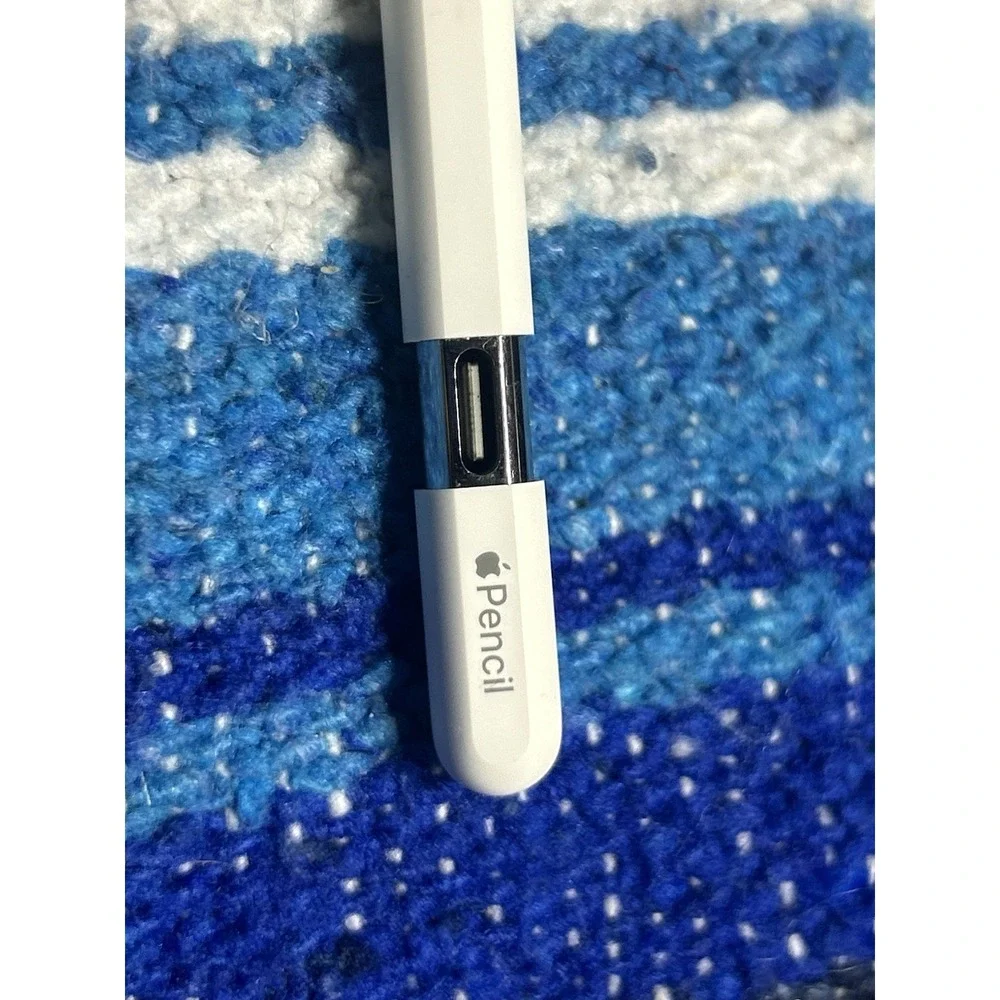 Apple Pencil (USB-C) - White for parts Tip is broken